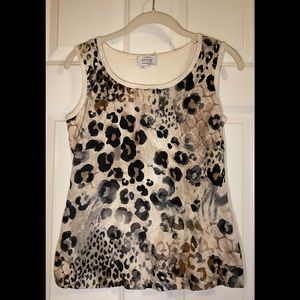 Pre-owned animal print tank.